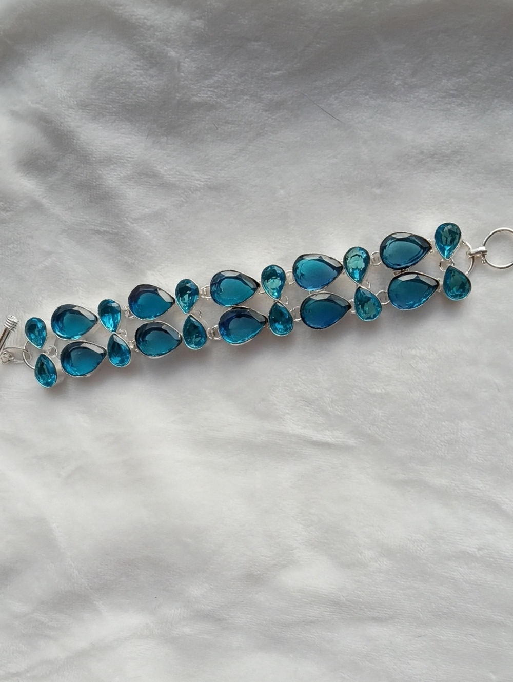 Sterling Silver (925) Bracelet with Teardrop London Blue Crystal Stones, Nw/oT